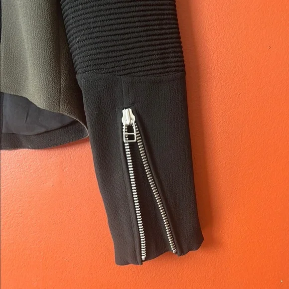 Aritzia Wilfred Black and Brown Bomber Jacket - Picture 9 of 16